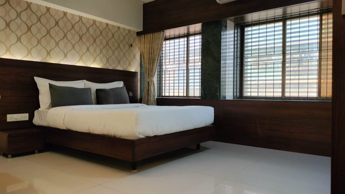 Hotel Sai Nidhi Executive Best Hotels in Airoli | Executive Deluxe Room